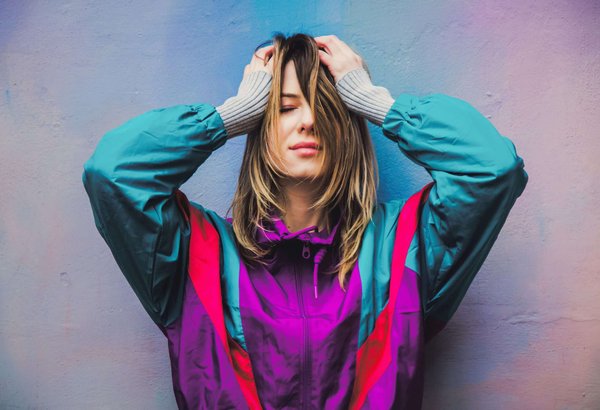 Wie kann man den eigenen Stil mit Seidenschals bereichern?